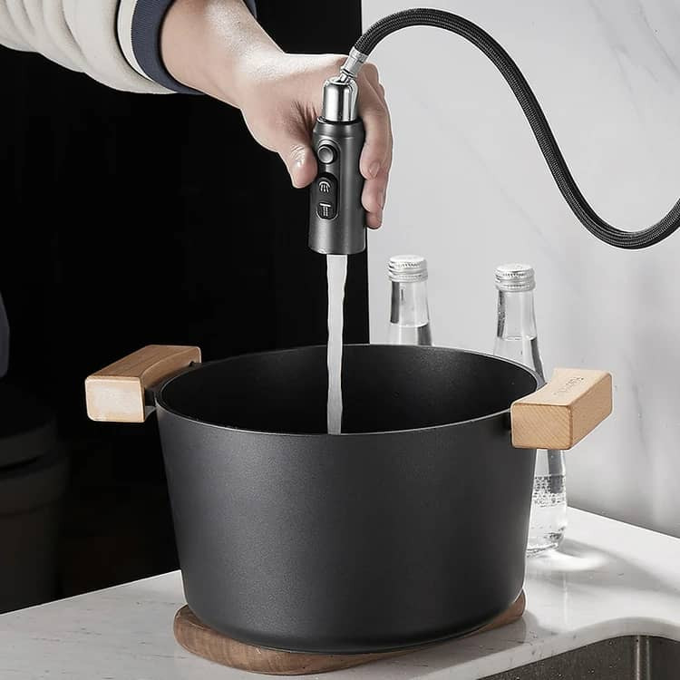 نمایی از شیر ظرفشویی شاوری